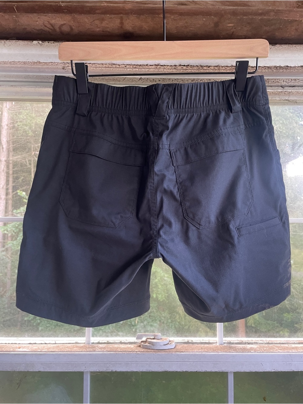 Duluth women’s shorts 7” inseam - Picture 2 of 6